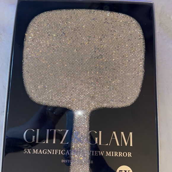 2024 Glitz & Glam 5x magnification view mirror ๐๐๐๐๐ - Picture 3 of 7